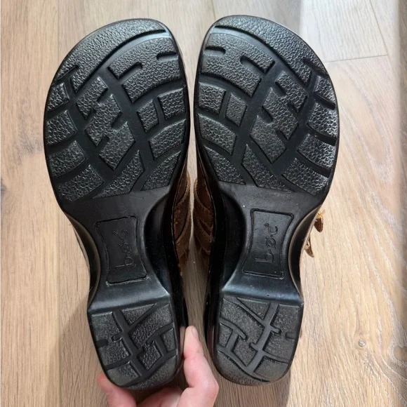 brown leather clogs - size 8.5 B.O.C. similar to model  C69323 slide buckles - Picture 3 of 7